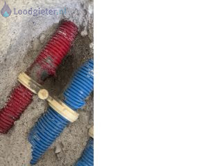 Loodgieter Waterleiding doorboord Waterleiding doorboord in de vloer