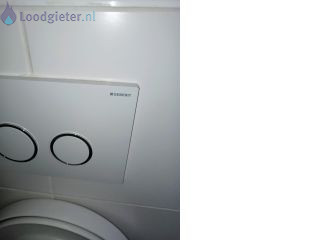 Loodgieter Hangtoilet Toilet spoelt niet goed door