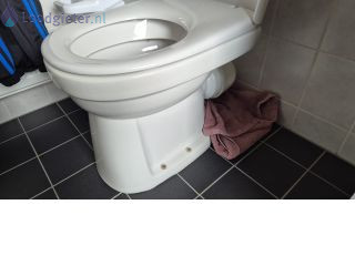 Loodgieter manchet toilet Manchet toilet is gescheurd