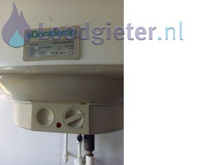 Loodgieter Elektrische boiler Elektrische Daalderop 80L boiler gaat niet meer aan