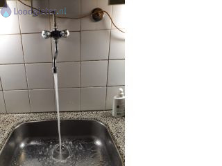 Loodgieter Keukenkraan lekt Lekkende keukenkraan vervangen