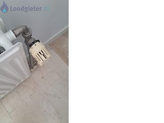Loodgieter Reparatie radiator Radiator blijft aan staan (stadsverwarming)