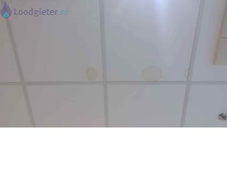 Loodgieter lekkage plafond Lekkage boven systeemplafond